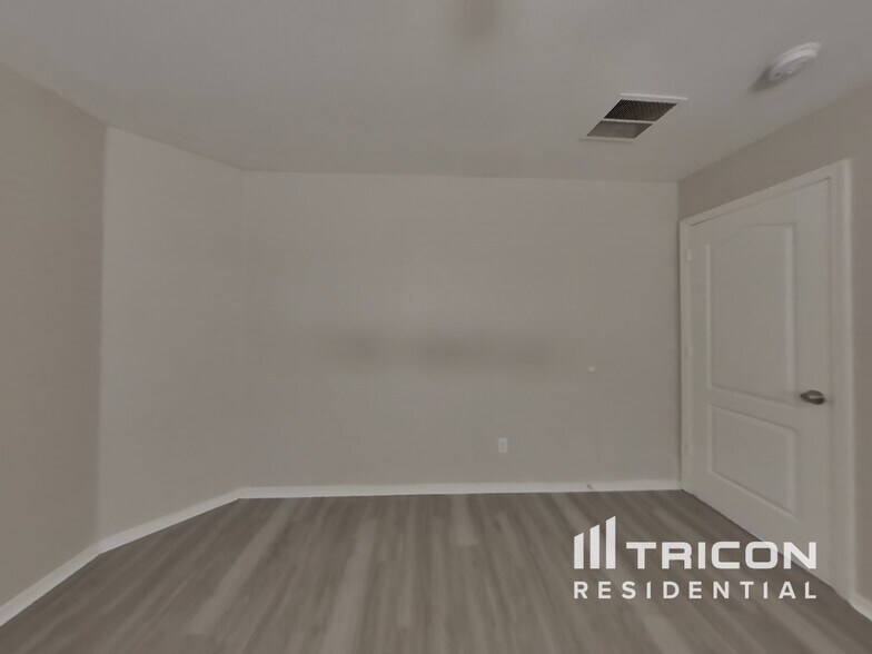 Building Photo - 9415 Cerro Largo Pl NW