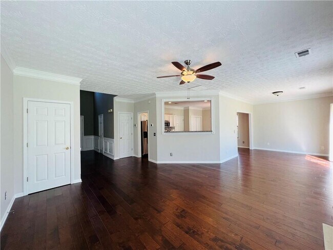 Building Photo - 156 Weatherstone Dr