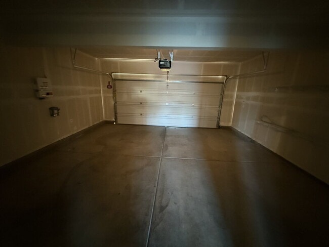 Building Photo - 4364 White Ash Ln