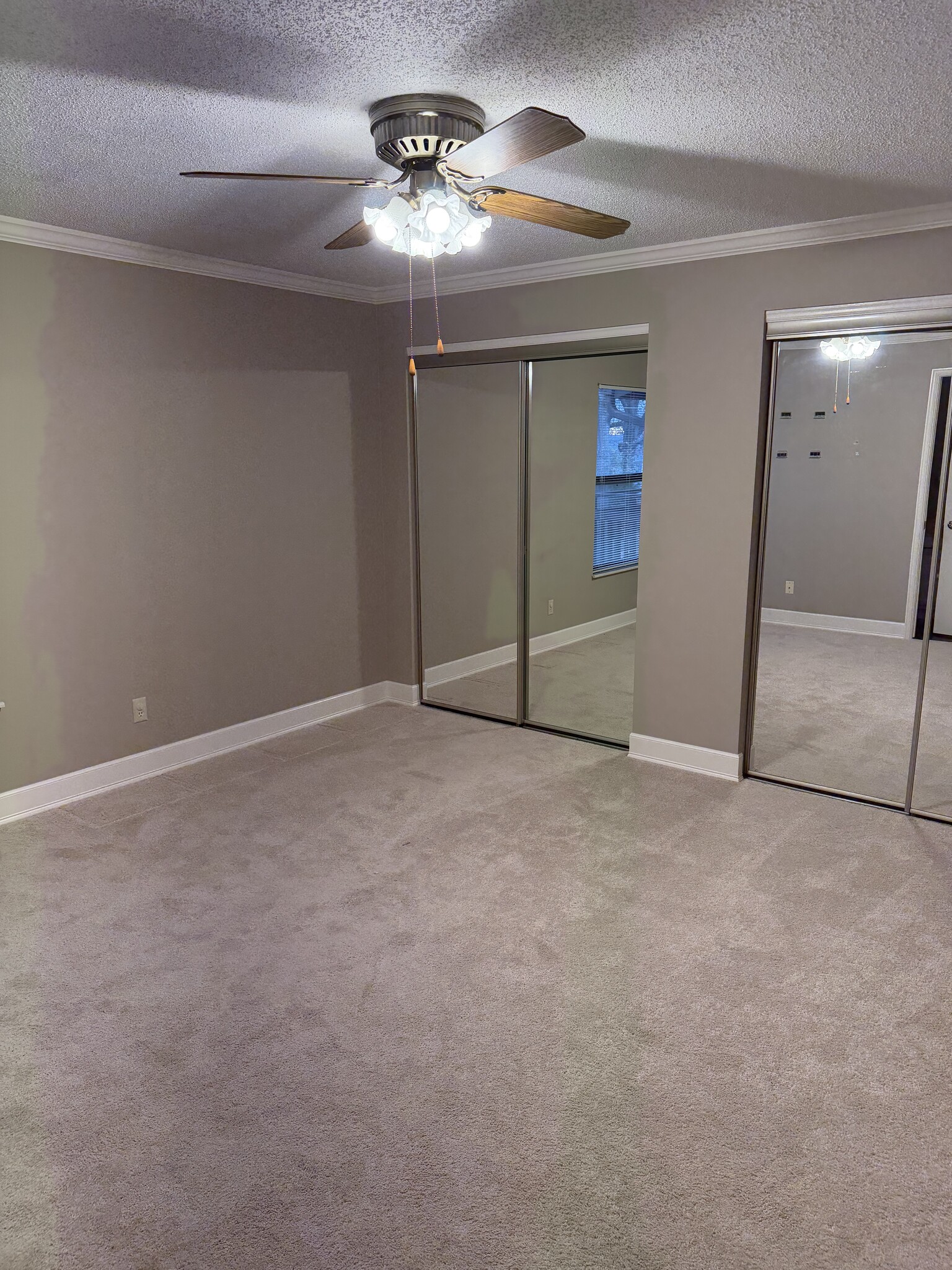 Building Photo - 698 Trailcrest Ct