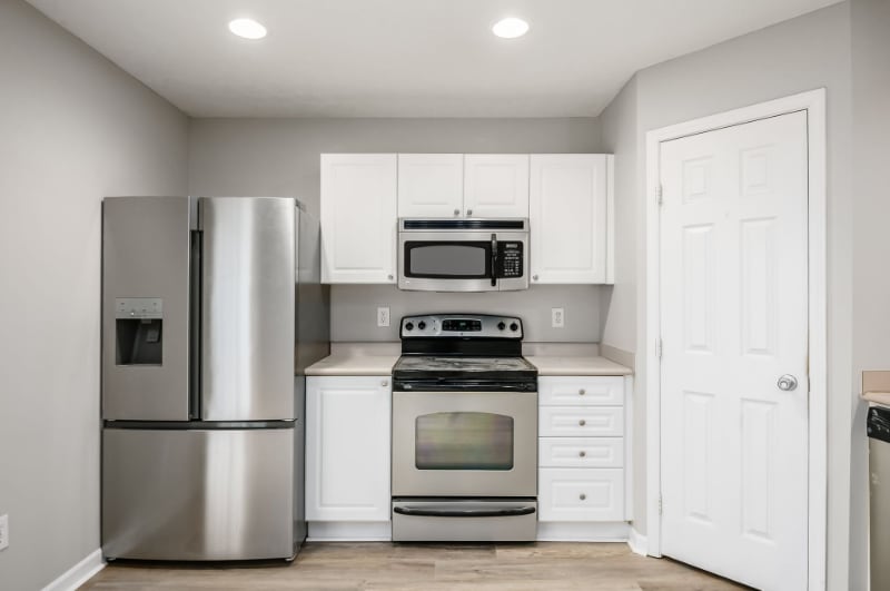 Building Photo - 6409 Nottinghill Trail Dr