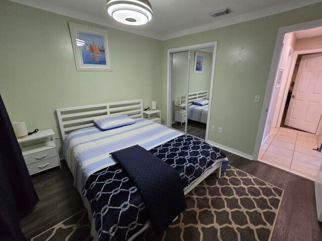 Building Photo - Port St. Lucie Single-Family home with Fenced Yard and Pool! FULLY FURNISHED!