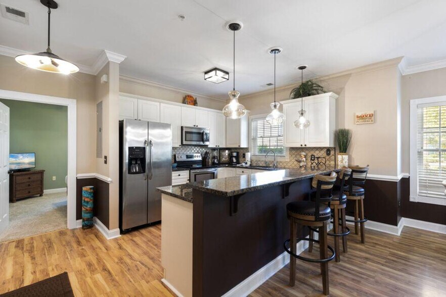 Building Photo - 4885 Magnolia Pointe Ln