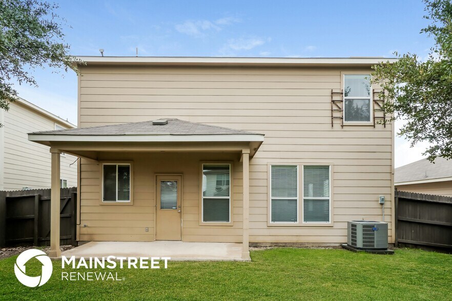 Building Photo - 11910 Fieldcrest Run