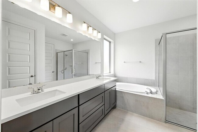 Building Photo - 177 Plumbago Loop