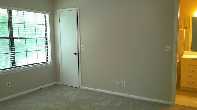 Building Photo - 14828 Winding Creek Ct