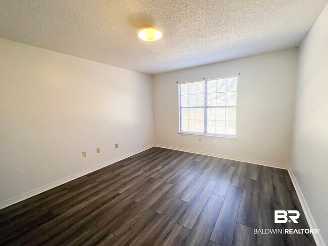 Building Photo - 12557 Co Rd 49