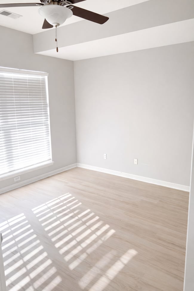 Building Photo - 6421 Brookfield Ct Dr