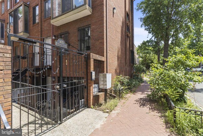 Building Photo - 1435 Corcoran St NW