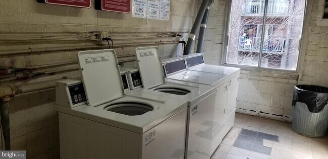 Building Photo - 3832 Bel Pre Rd