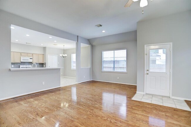 Building Photo - 23 Rosewater Pl