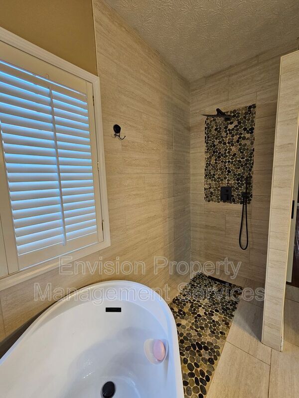 Building Photo - 192 Ashley Dr