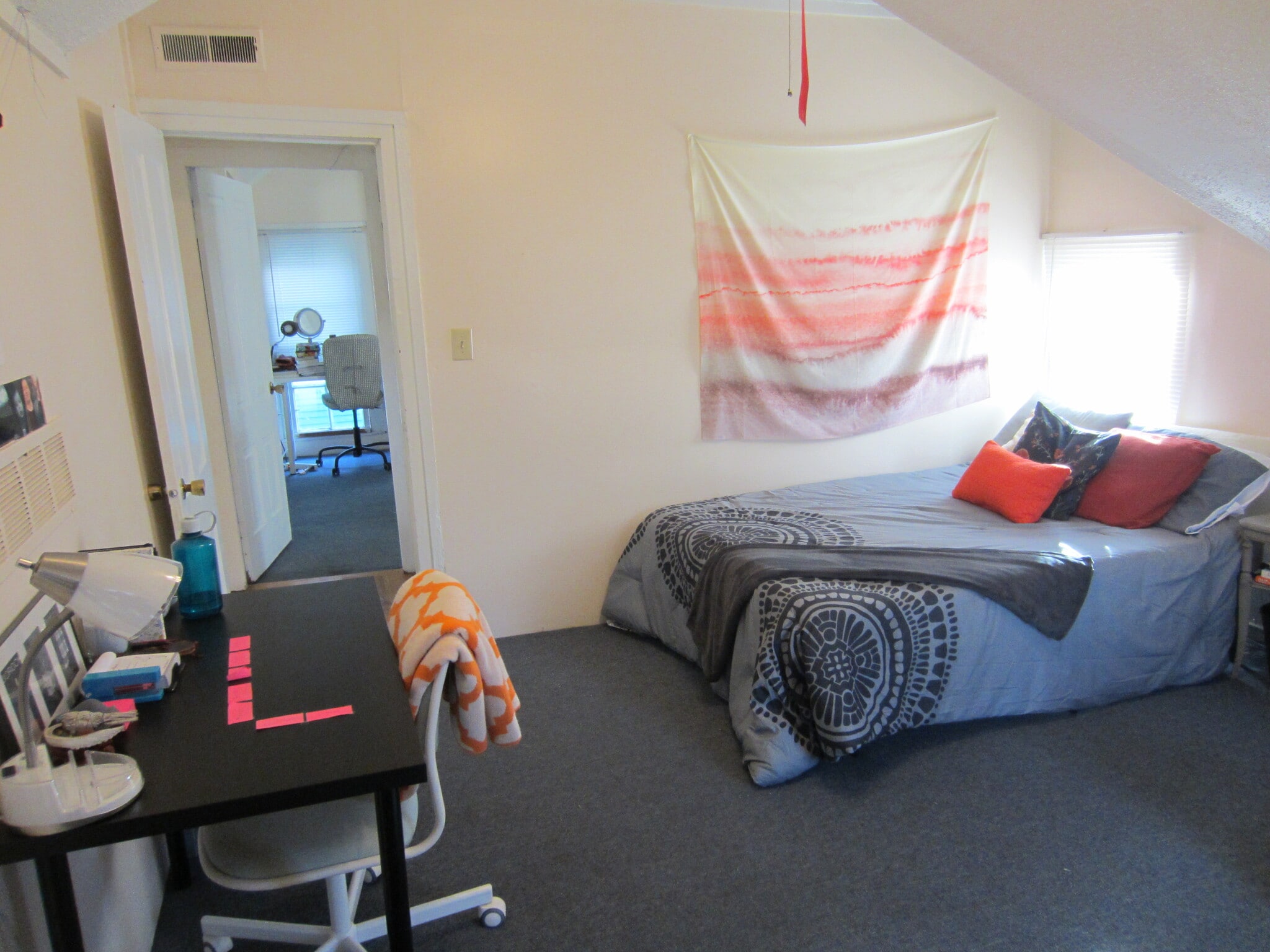 Building Photo - 1324 Vermont St