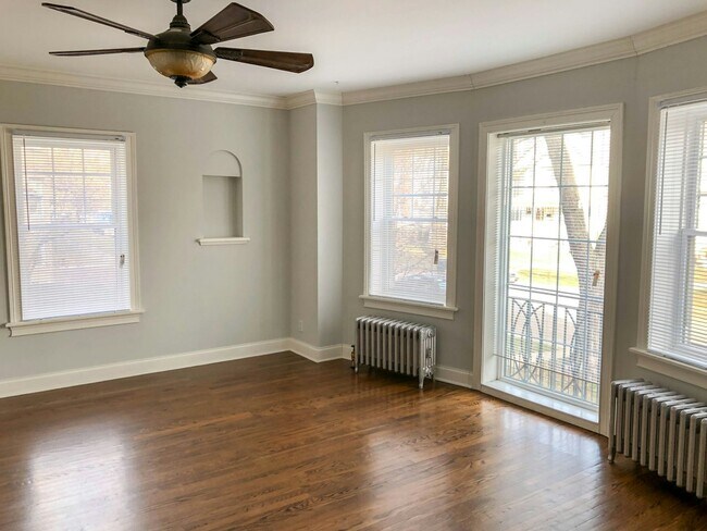 Building Photo - 4836-38 North Paulina Street, Unit G
