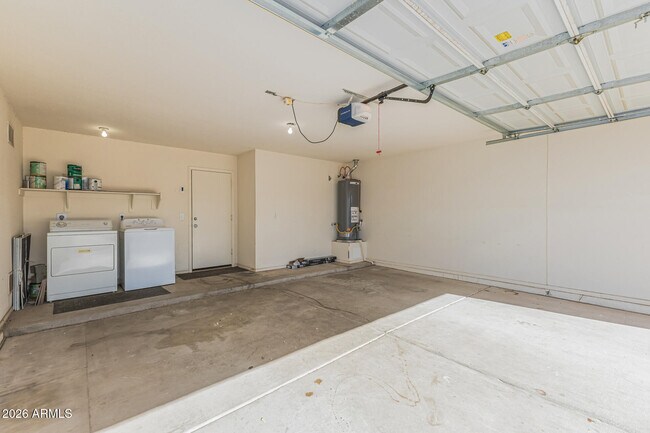 Building Photo - 9846 W Tonopah Dr