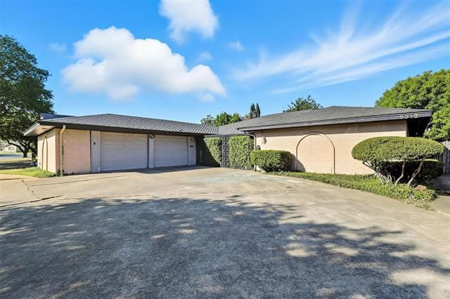 Primary Photo - 5314 South Dr