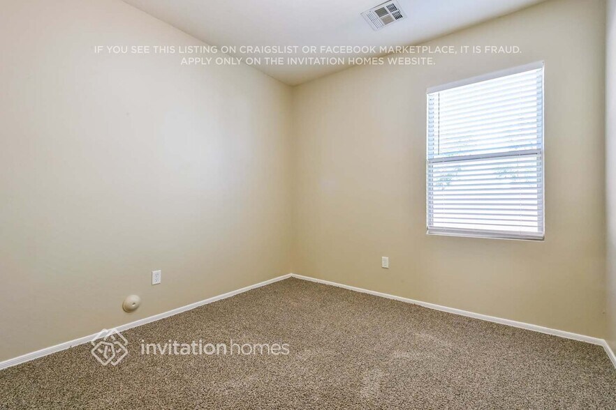 Building Photo - 7002 S 40th Ln