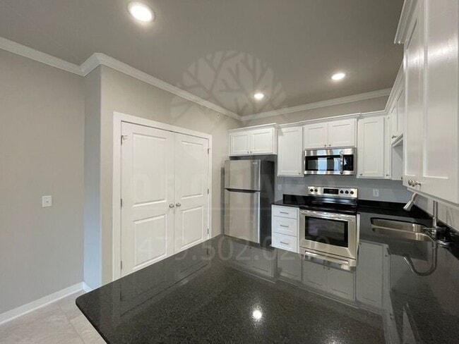 Building Photo - 2/1 Flat | New Apartments in Siloam Springs!