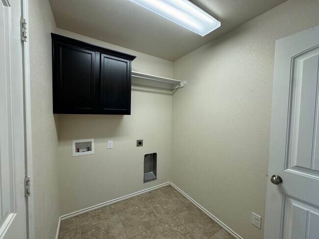 Building Photo - Available House in Windstone