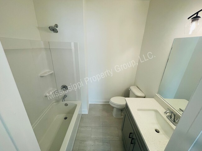 Building Photo - 3BD/3.5BA FOR RENT IN MEADOWCREST