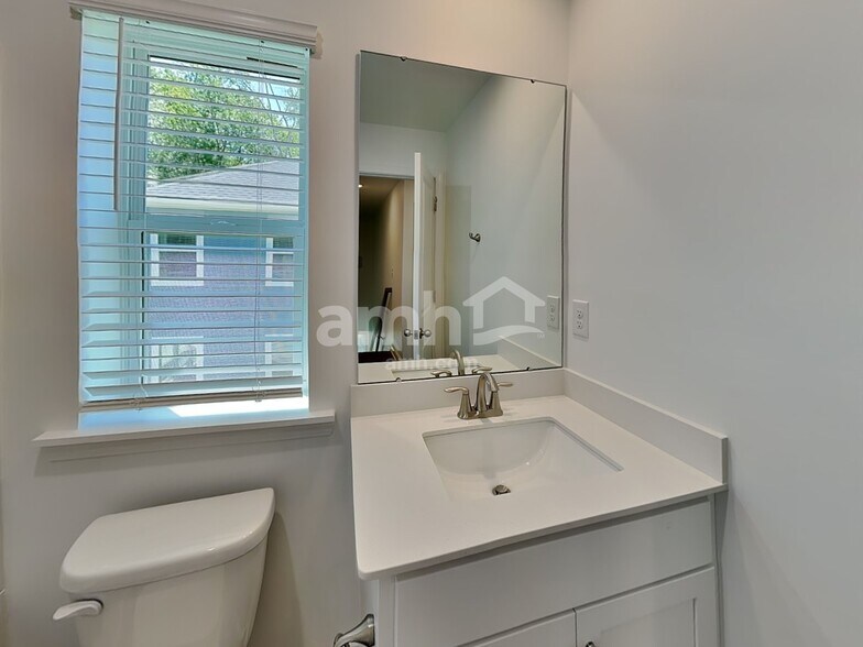 Building Photo - 4015 Williams Pond Rd