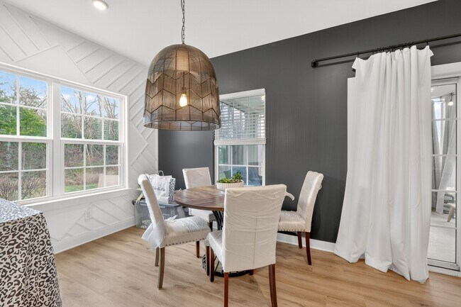 Building Photo - 1635 Lila Dr