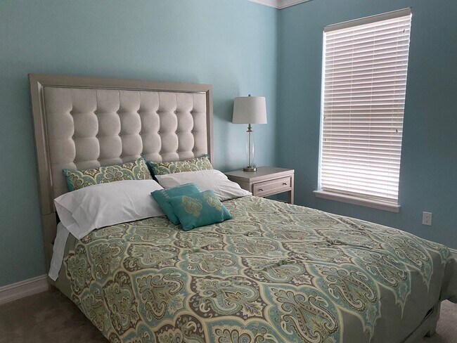 Building Photo - 204 Reserve Place