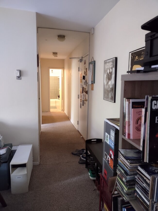 Hallway - 8601 Manchester Rd, #508
