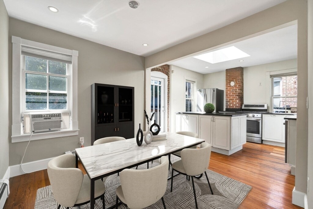 Building Photo - 151 Highland St