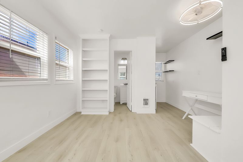 Building Photo - 731 Zanzibar Ct