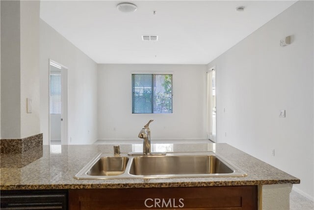 Building Photo - 1329 Scholarship