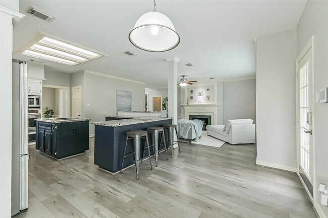 Building Photo - 13023 Dogwood Blossom Trail