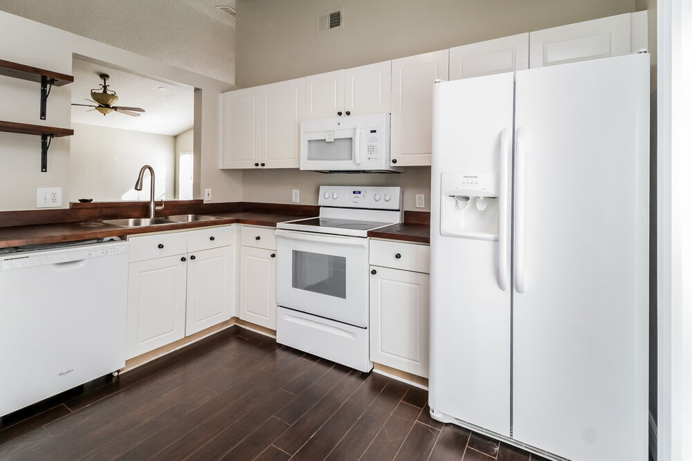 Building Photo - 2640 Woods Edge Cir