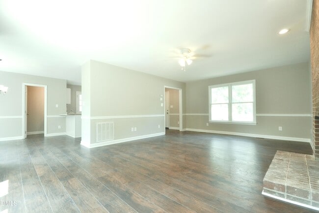 Building Photo - 3516 Casine Ct