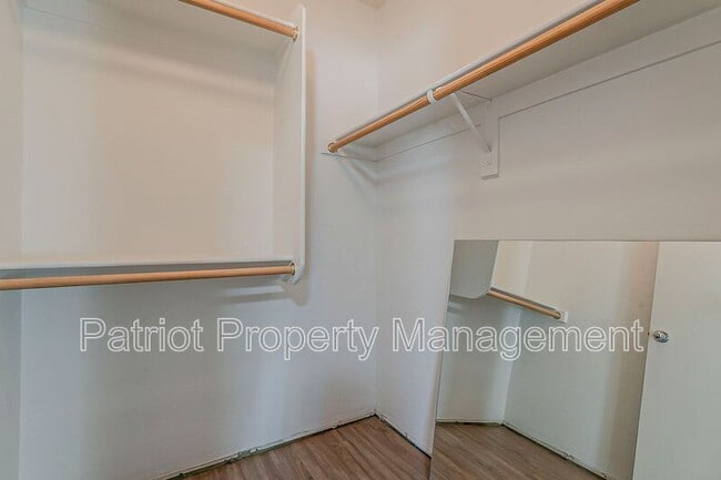 Building Photo - 13930 W Country Gables Dr