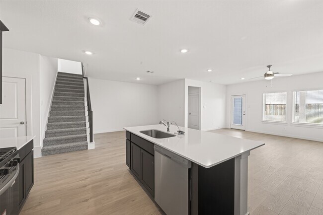 Building Photo - 4323 Camden Lakes St