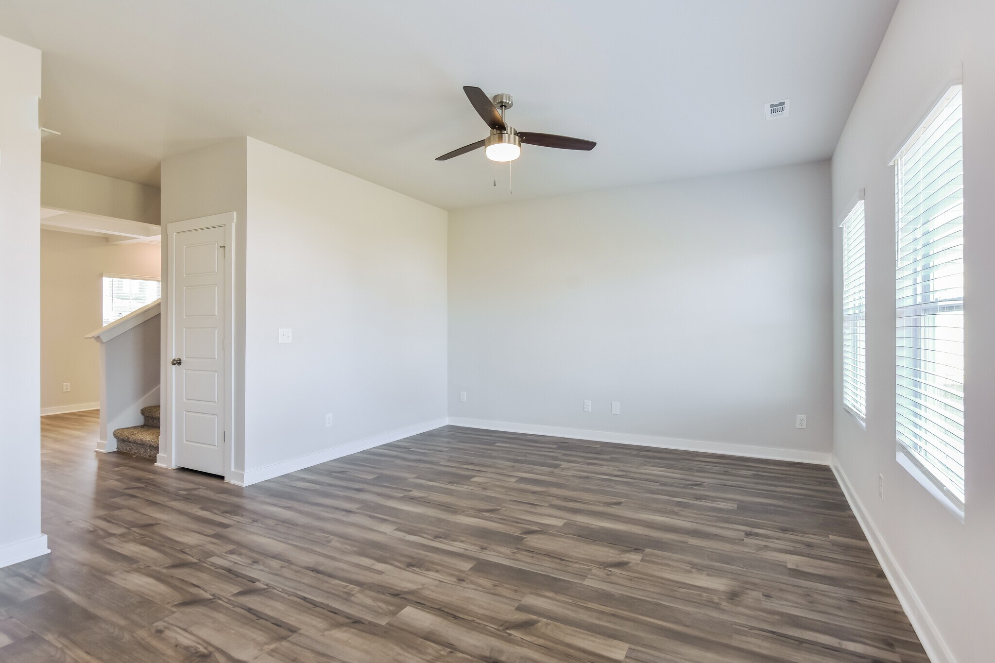 Building Photo - 26285 Valley Ridge Rd