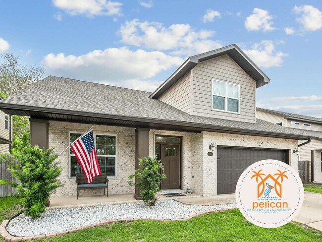 Building Photo - "Spacious 4-Bed Oasis with Granite Elegance in Navarre – 2062 Sq. Ft. of Pure Comfort!"
