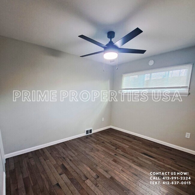 Building Photo - 223 Columbia Dr