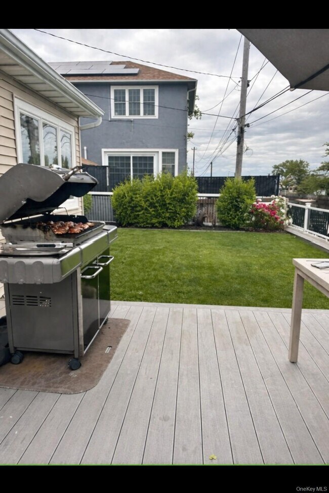 Building Photo - 14 Vinton St