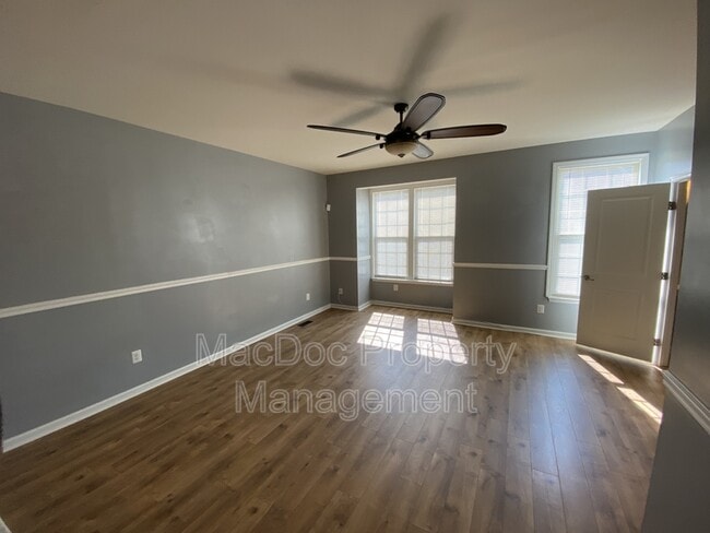 Building Photo - 302 Brenton Rd