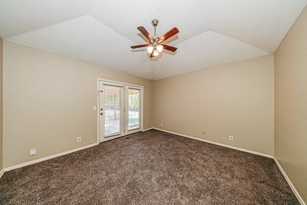 Building Photo - 8117 Turtle Dove Dr