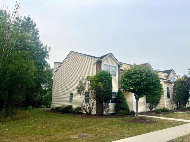 Building Photo - 50 Brick Pond Rd