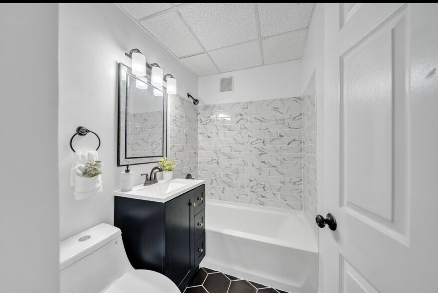 Bathroom - 29 Irving St