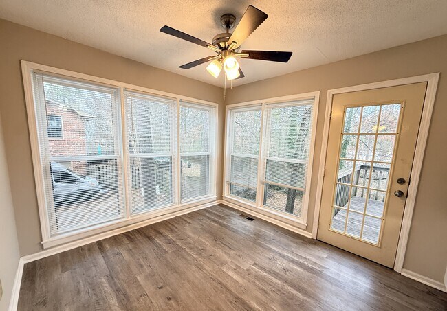 Building Photo - 12011 Bell Mountain Dr SW