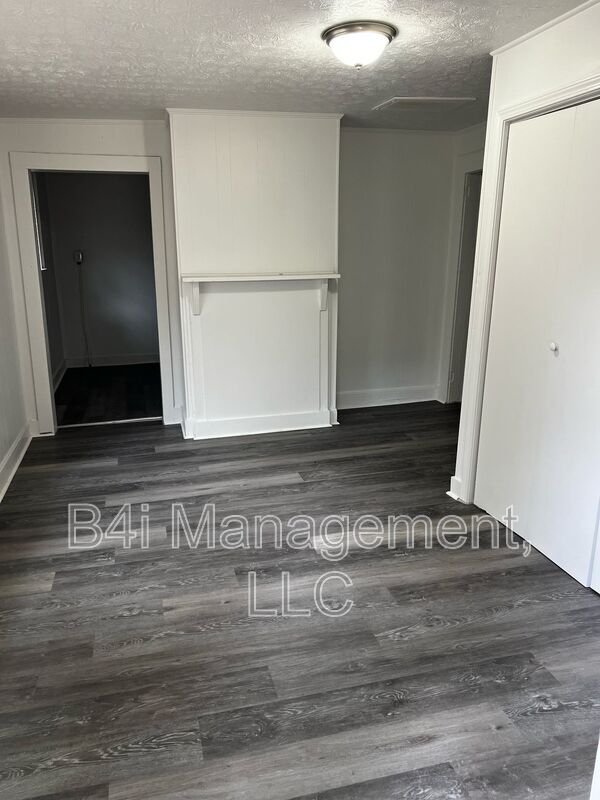 Building Photo - 511 Alford St