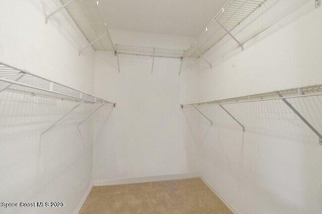Building Photo - 6124 S River Run Dr