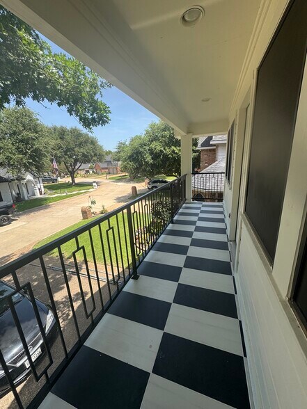 Building Photo - 3123 Bourbon Street Cir