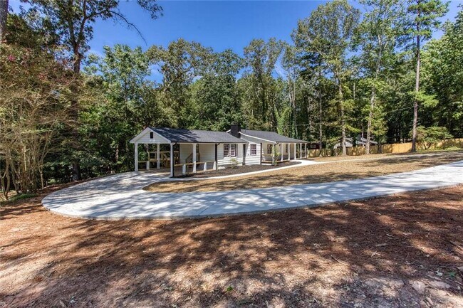 Building Photo - 2099 Scott Rd