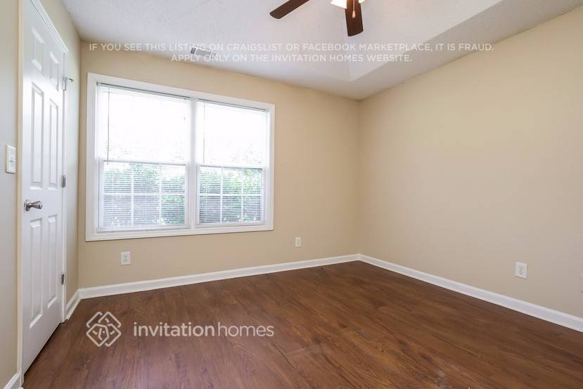 Building Photo - 317 Dreamland Ct